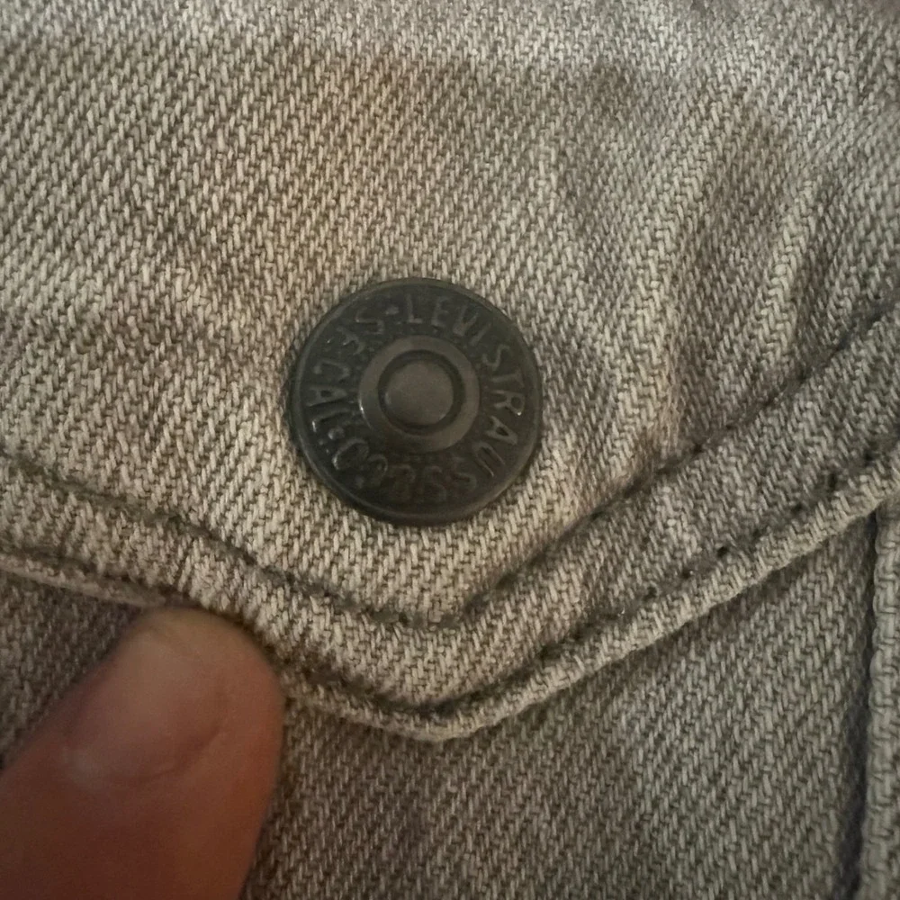 Levis Premium Mens Grey Denim Flannel Lined Trucker Jacket‎ Size L Large Grey